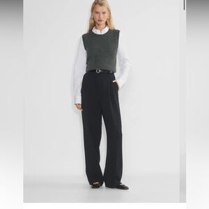 Aritzia effortless pants in black size 00 regular